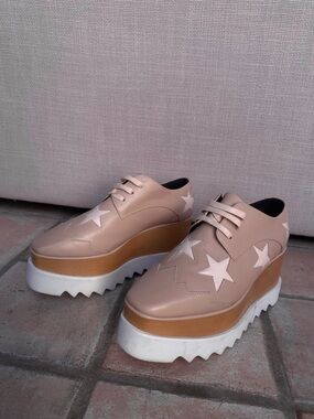 SM Nude Pink Star Platform Lace-Up Oxfords Sneakers - Size 5